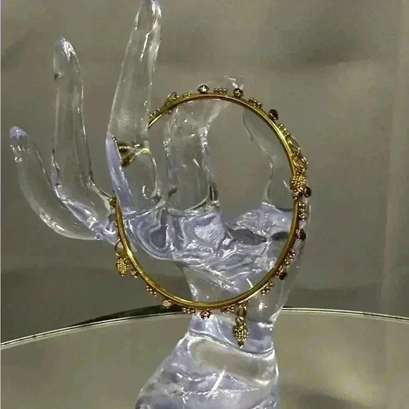 💎💟Women’s Gold tone  bangle bracelet - Picture 1 of 10